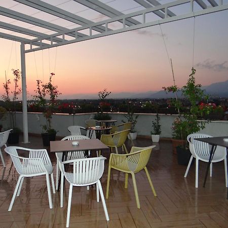 Sky Hotel شكودر المظهر الخارجي الصورة