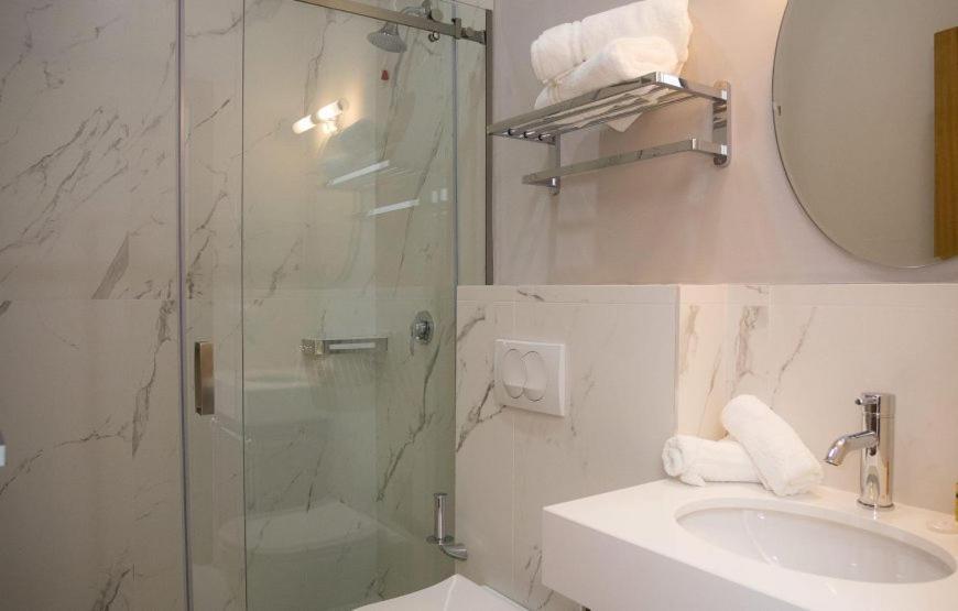 Sky Hotel شكودر المظهر الخارجي الصورة