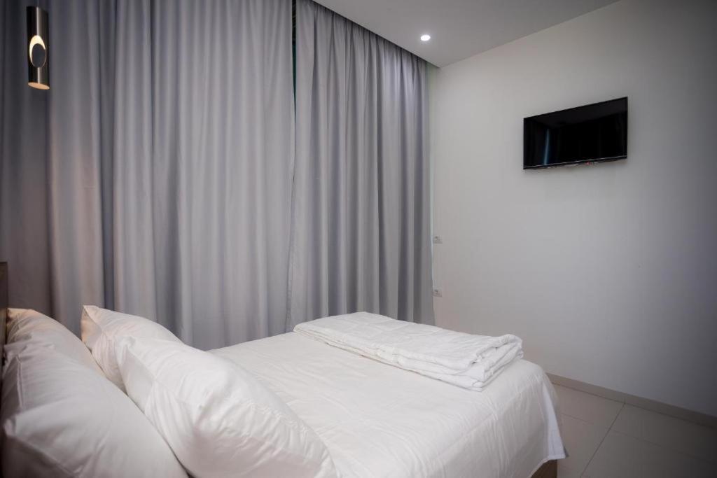 Sky Hotel شكودر المظهر الخارجي الصورة